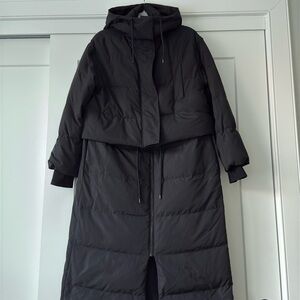 Stylish Black Hooded Puffer Coat
